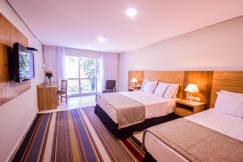 Hotel Le Pelican Asuncion Room photo